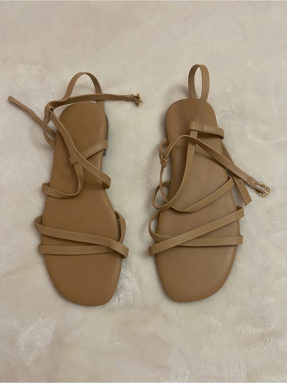 Women's Tan Strappy Flat Sandals size 9W